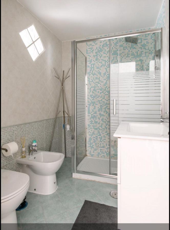 Il Posto Fisso Napoli Apartment Bagian luar foto
