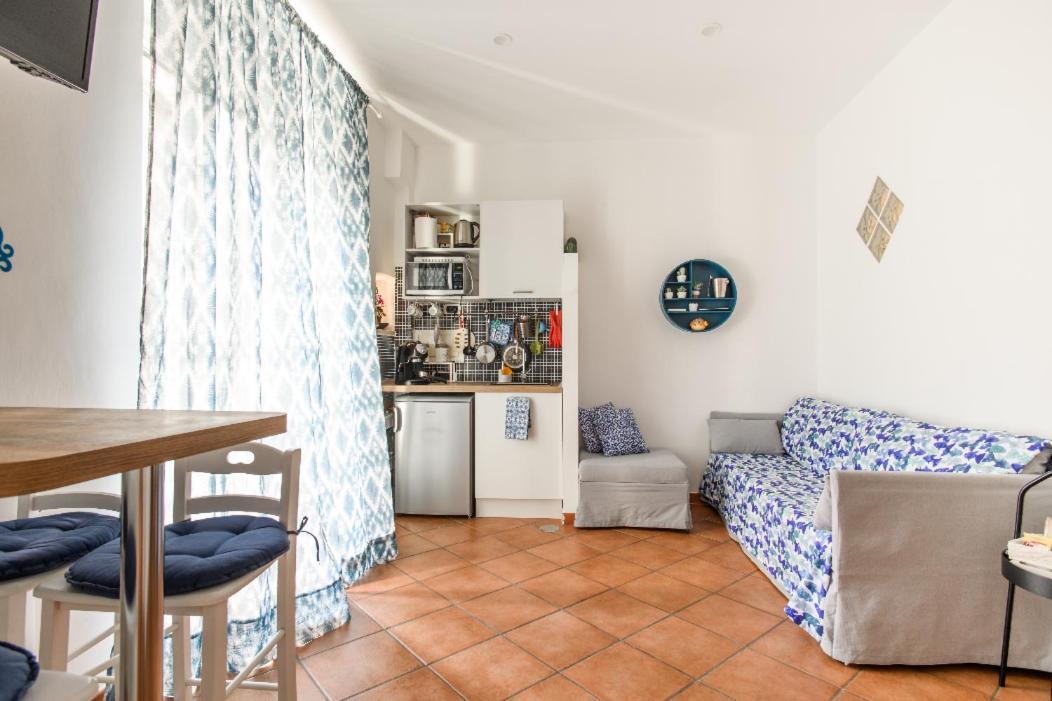 Il Posto Fisso Napoli Apartment Bagian luar foto