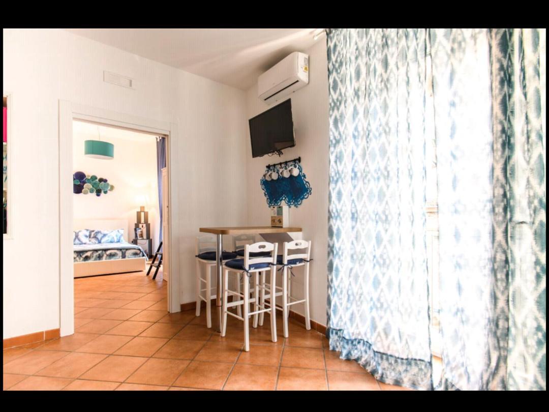 Il Posto Fisso Napoli Apartment Bagian luar foto